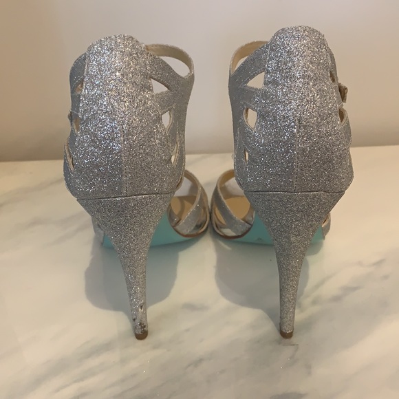 Sparkly T-strap sandals - Betsey Johnson size 7 - Picture 6 of 9